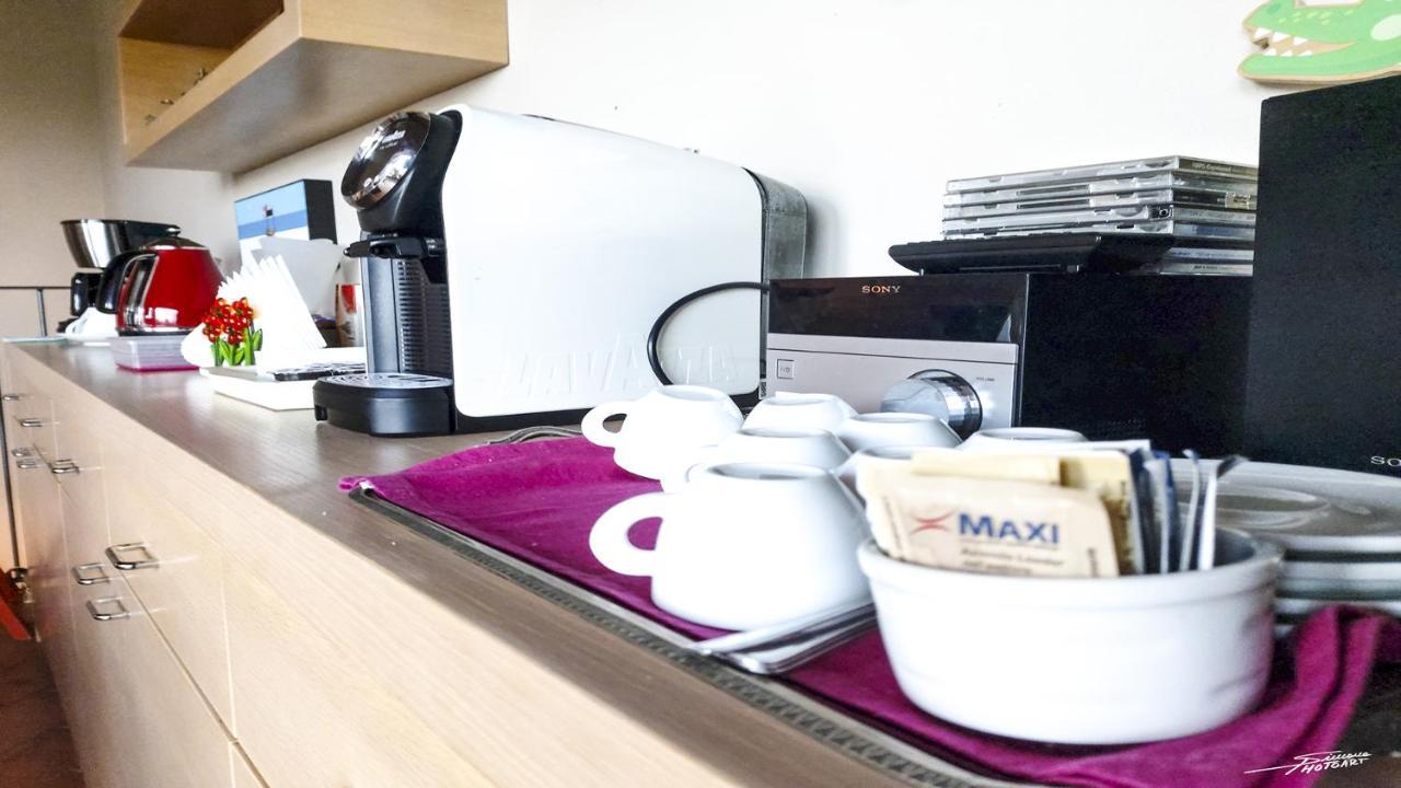 La Folaga Acomodação com café da manhã Gavirate Exterior foto